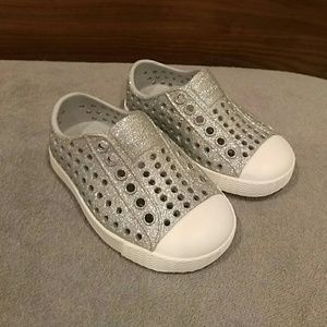 New Native Jefferson Slip On Sneakers size 4